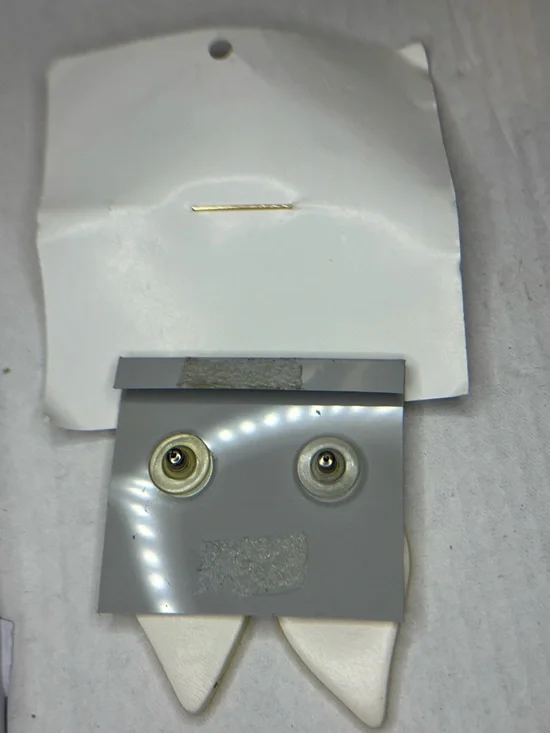 Vintage Pastel Pin and Earrings - Picture 3 of 6